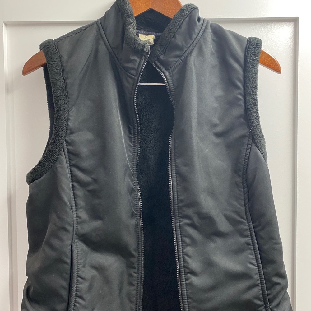 Black Prana fleece lined vest